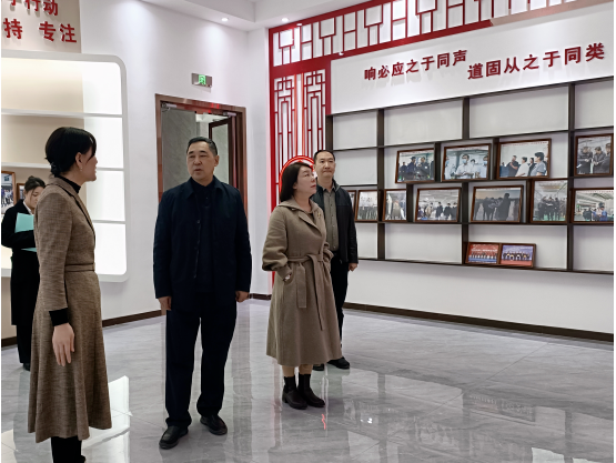 實(shí)地走訪企業(yè) 助力企業(yè)發(fā)展一一洛陽市人大副主任徐新、工信局副局長(zhǎng)衛(wèi)樹紅一行蒞臨鴻元軸承調(diào)研